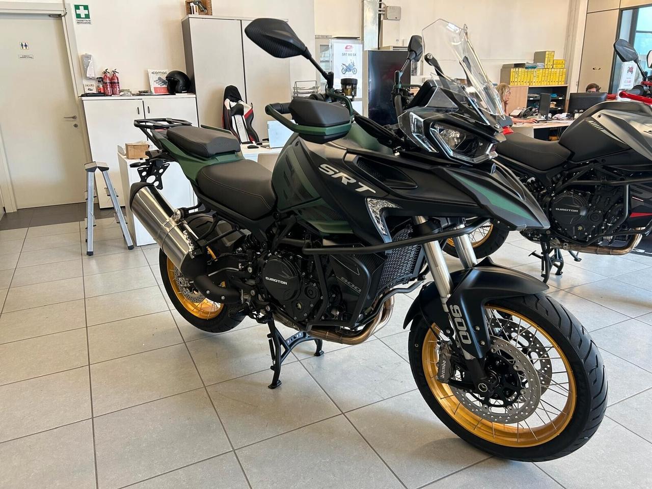 Qj Motor SRT 900 SX IN PROMOZIONE