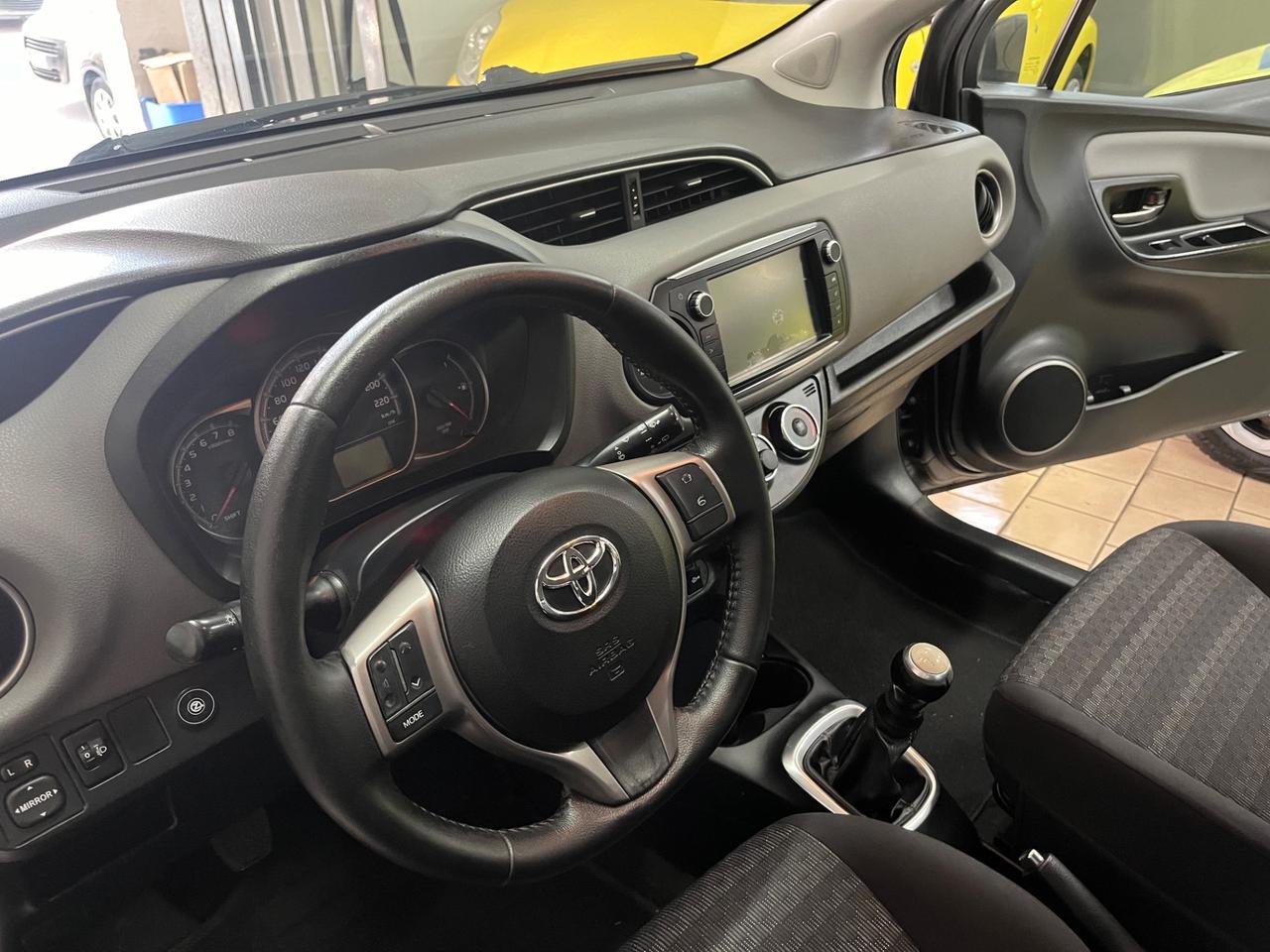 Toyota Yaris 1.0 5 porte Lounge gpl 2016