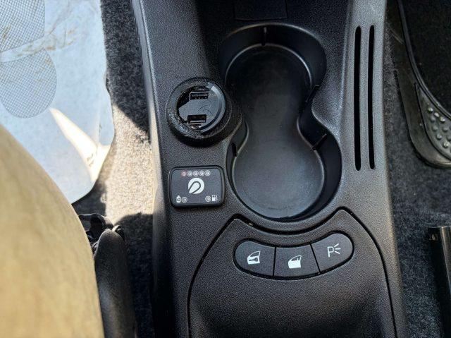 LANCIA Ypsilon Ypsilon II 1.4 16v Argento gpl automatica