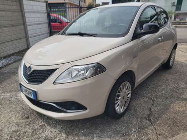 Lancia Ypsilon 1.2 Platinum 69cv my16