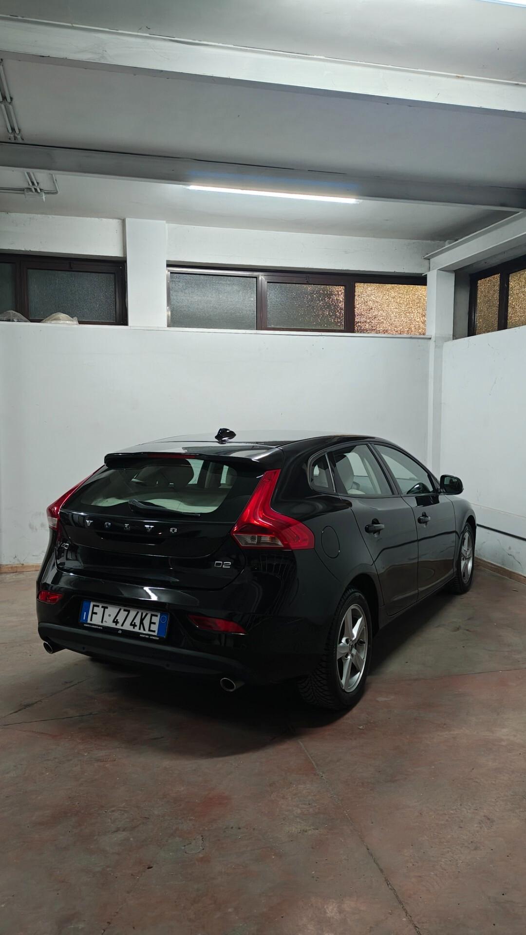 Volvo V40 D2 Geartronic Business Plus