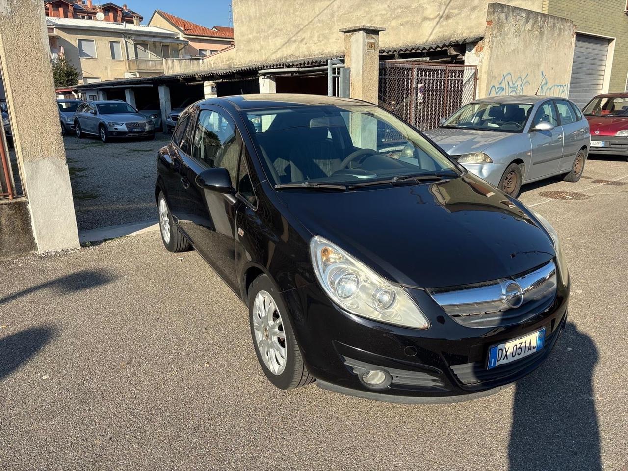 Opel Corsa 1.0 benzina 3 porte