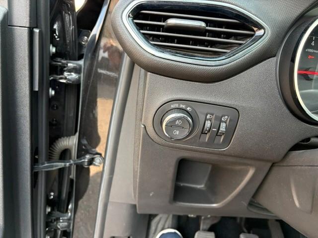 Opel Crossland X 1.2 12V Design Line