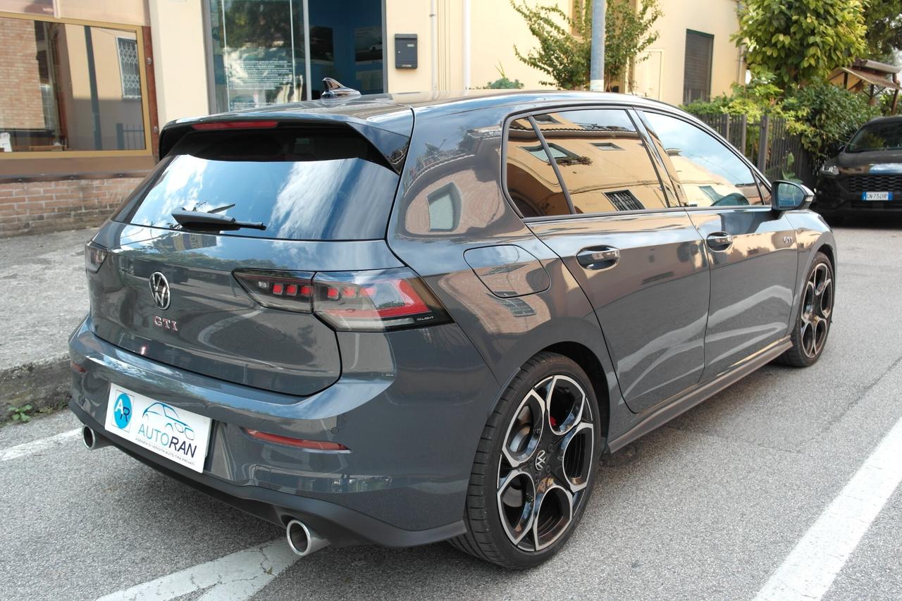 Volkswagen Golf GTI 2.0 TSI DSG