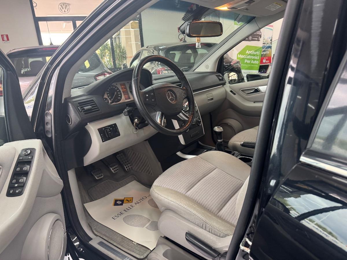 MERCEDES - Classe B - 180 CDI Sport SEDILI RISCALDABILI/ FARI AUTOMATICI
