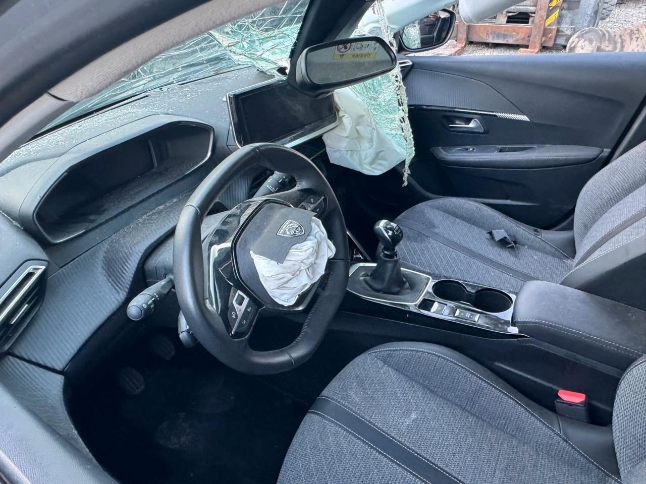 Peugeot 208 PureTech 100 Stop&Start 5 porte GT sinistrata incidentata