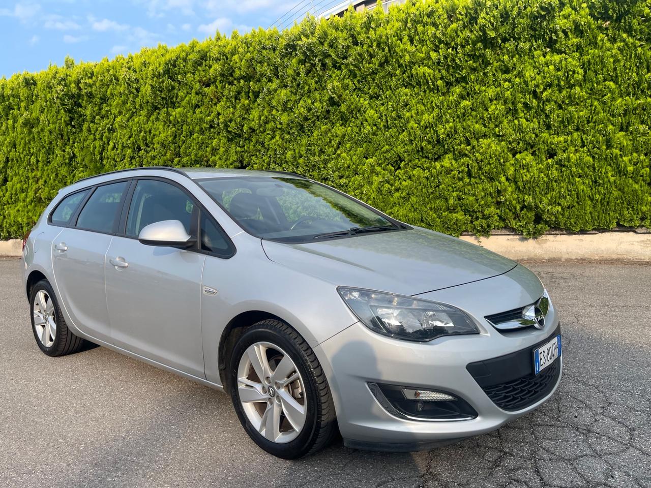 Opel Astra Opel astra euro 5, anno 2013 1.4 benzina Gpl