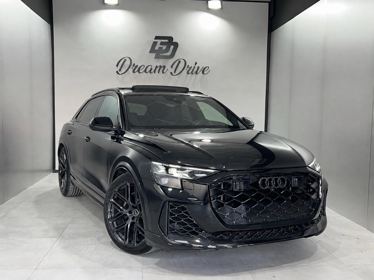 Audi Q8 RS TFSI V8 quattro tiptronic