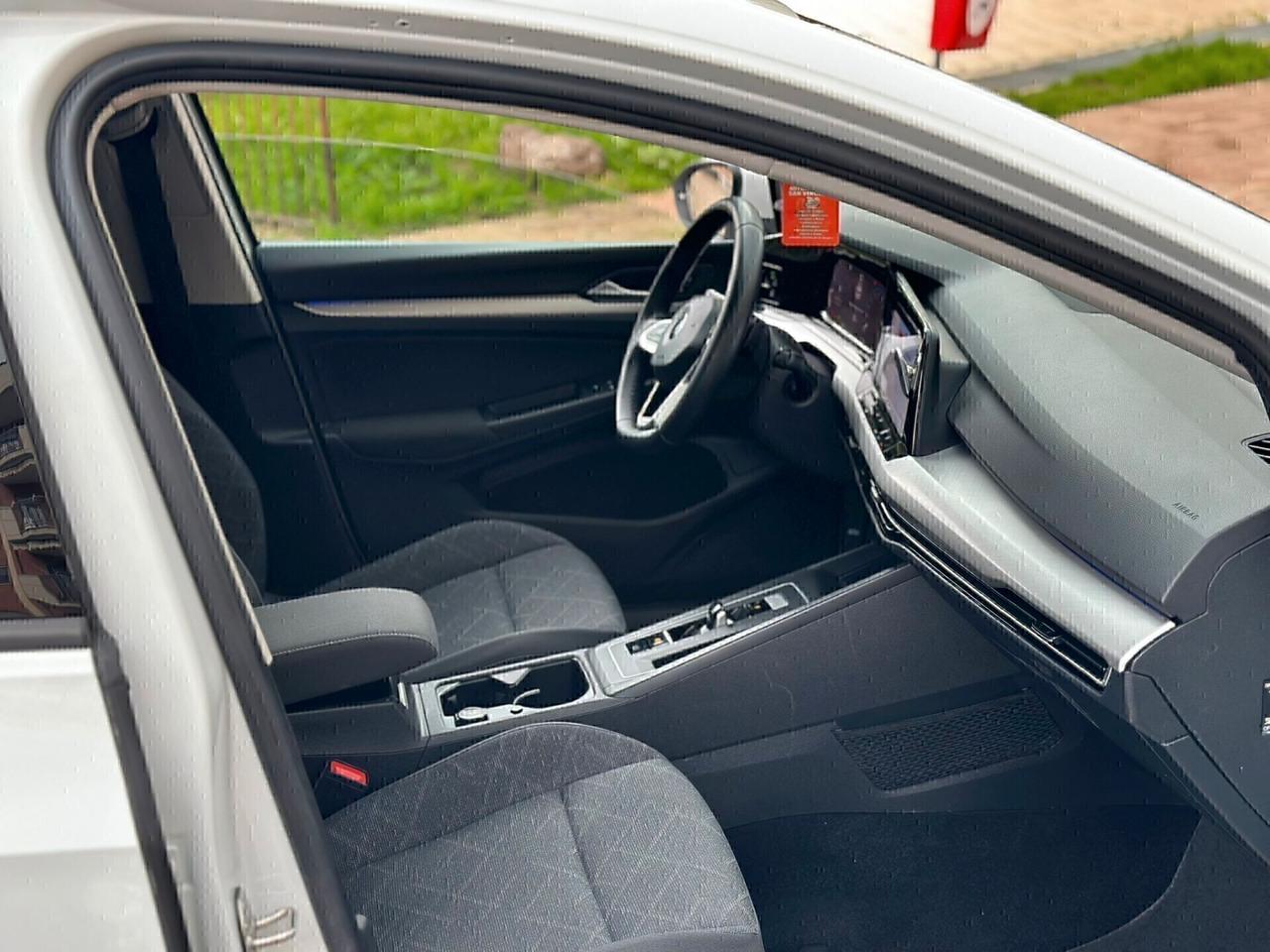 Volkswagen Golf 1.0 eTSI EVO DSG Life