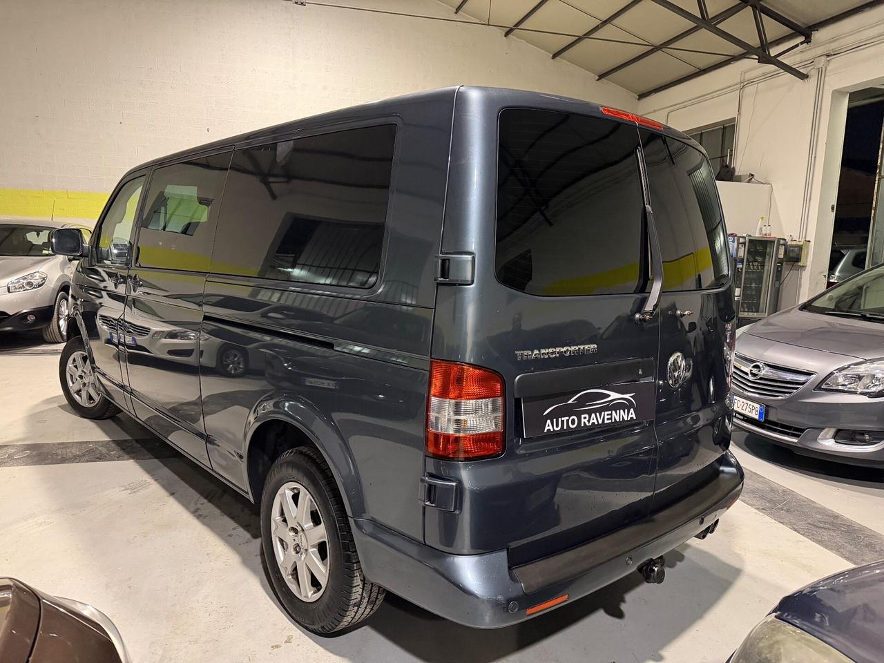 Volkswagen Transporter T-EDITION FULL 2.5 TDI 180CV DSG 2010