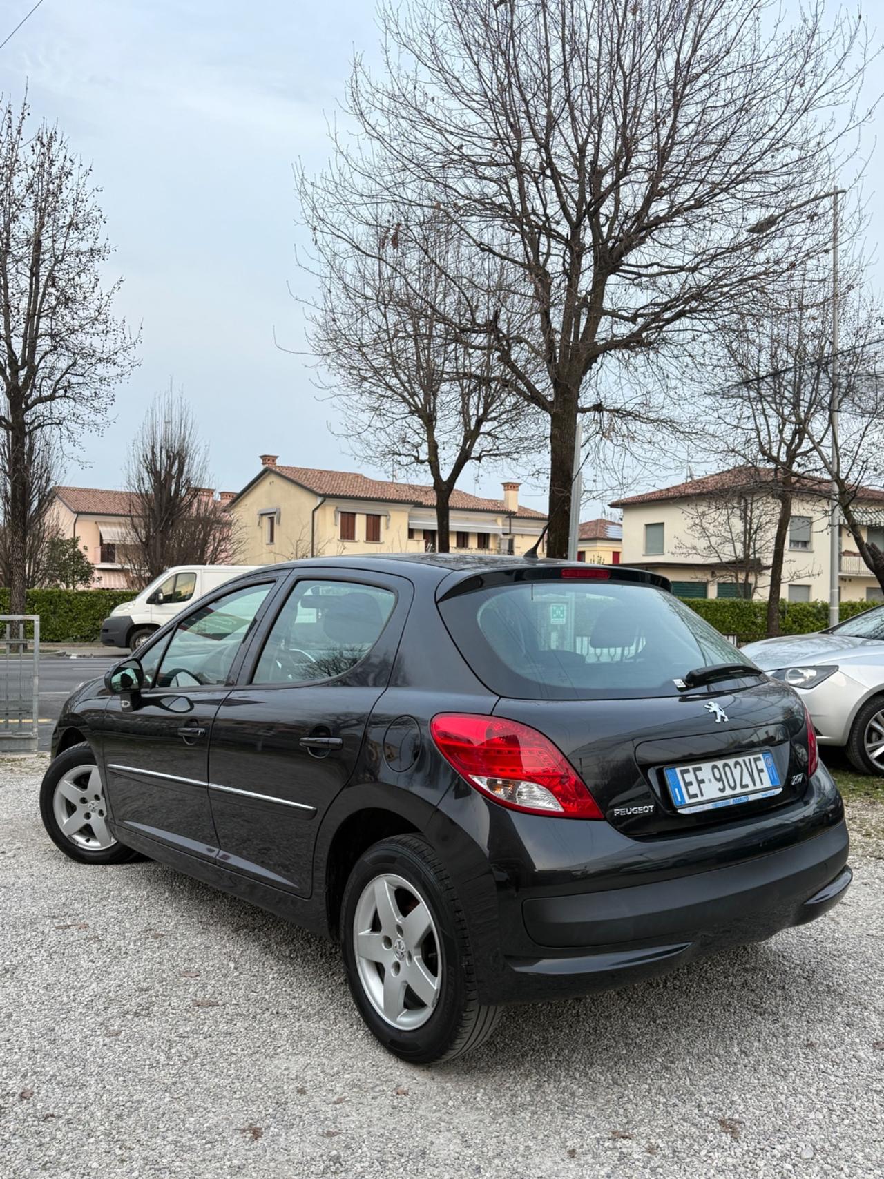 Peugeot 207 1.4 HDi 70CV FAP 5p. XS