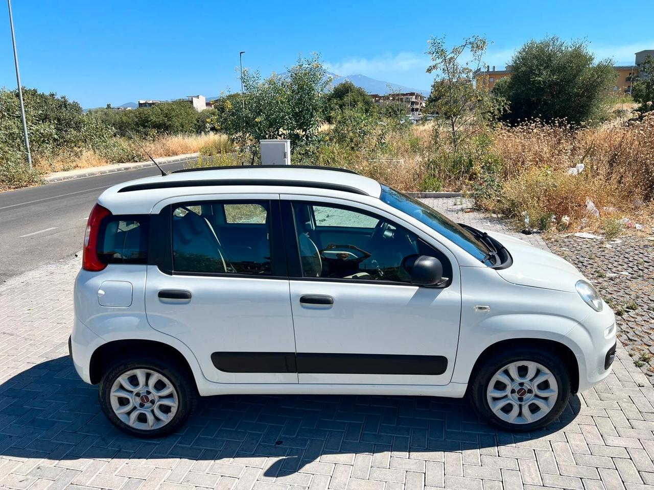 Fiat Panda 900 METANO MODELLO LOUNGE CHIAMA 2014
