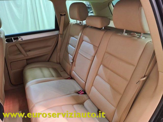 VOLKSWAGEN Touareg 3.0 V6 TDI DPF tiptronic Exclusive