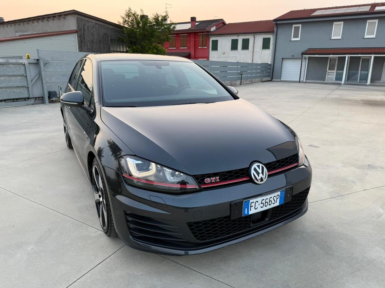 Volkswagen Golf GTI Performance 2.0 TSI 5p. BlueMotion Technology