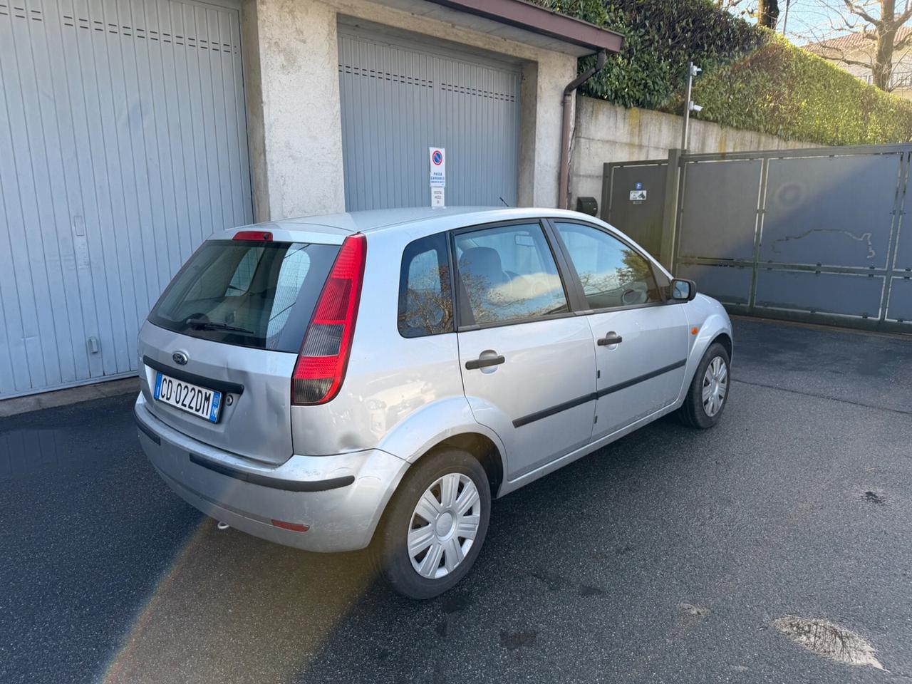 Ford Fiesta benzina 5 porte