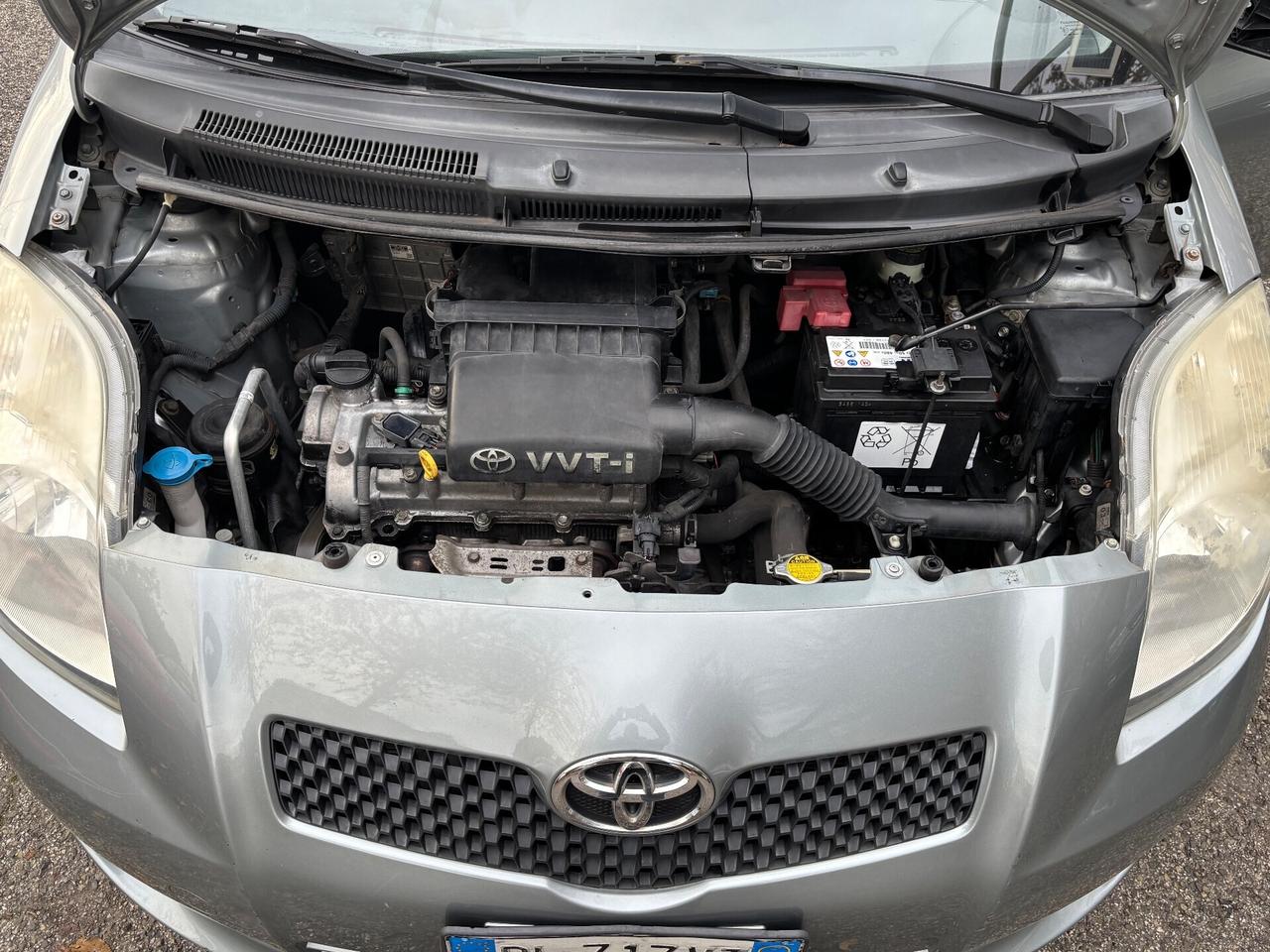 Toyota Yaris 1.3 5 porte sol OK NEOPATENTATI