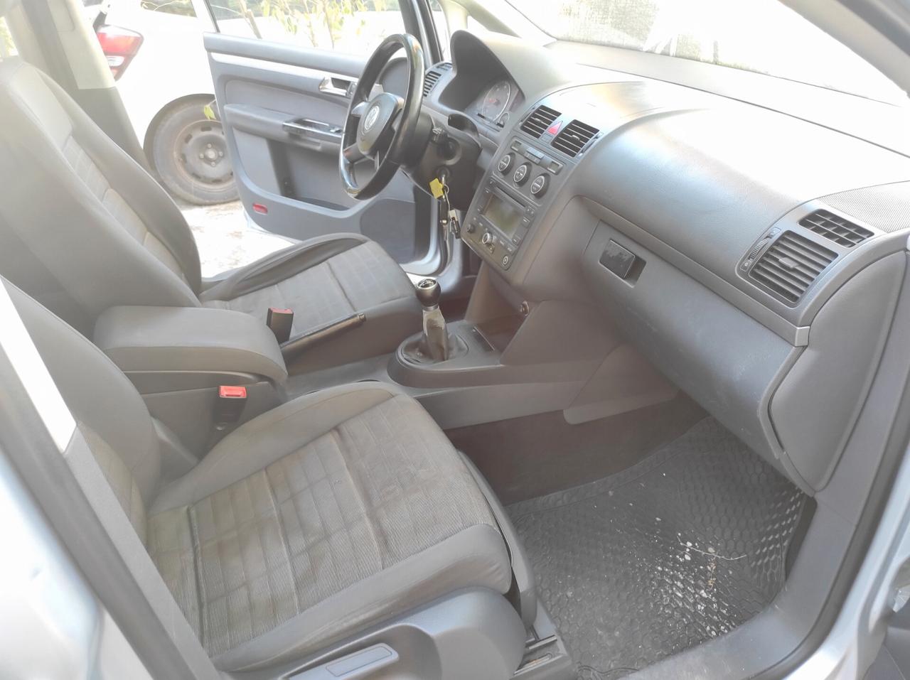 Volkswagen Touran 2006 1.9 TDI 105CV 7 POSTI