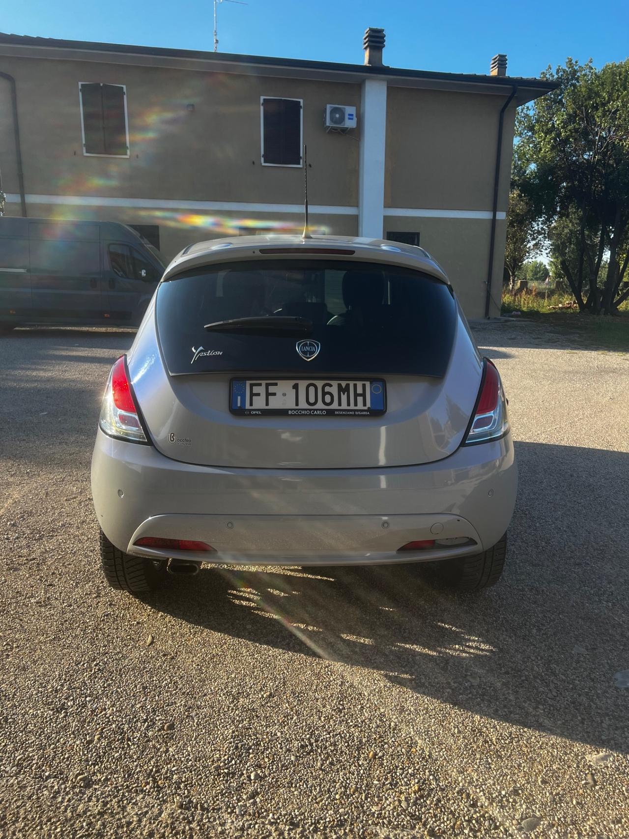 Lancia Ypsilon 1.2 69 CV 5 porte Platinum