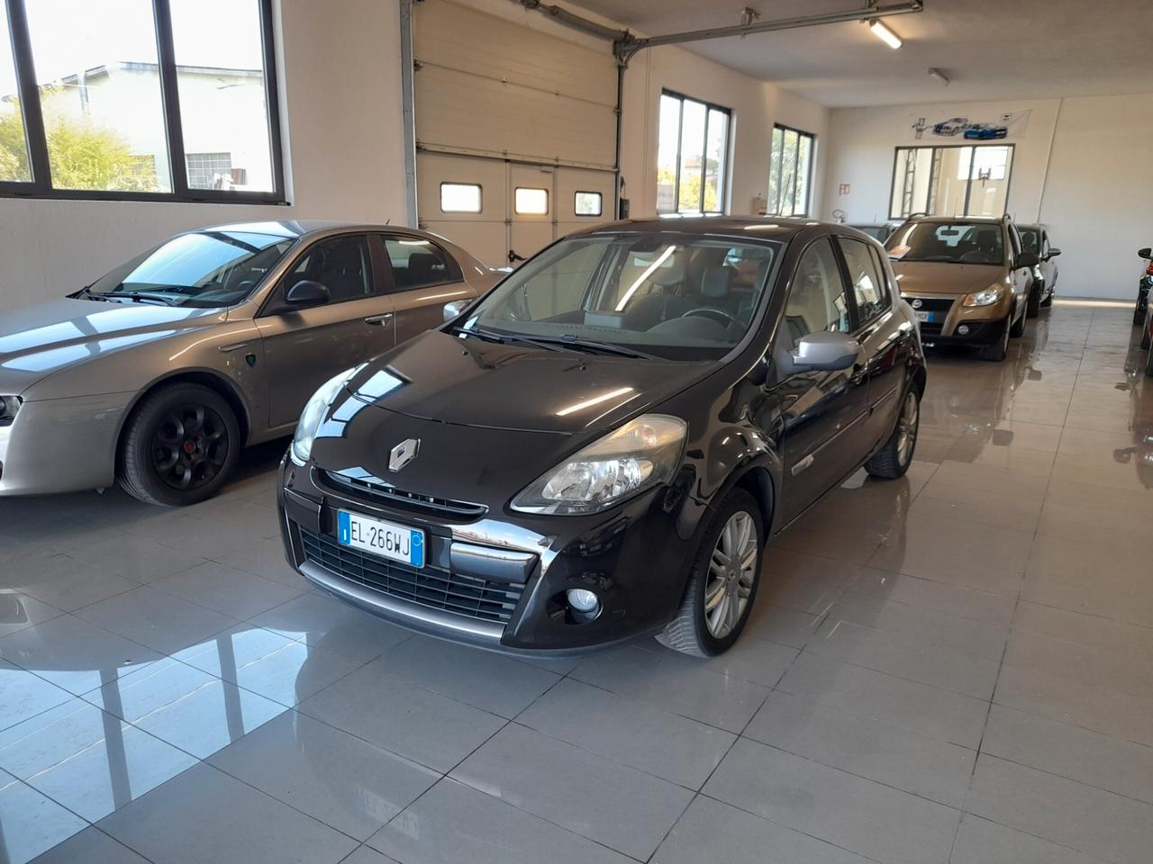 Renault Clio 1.2 16V 5 porte Dynamique