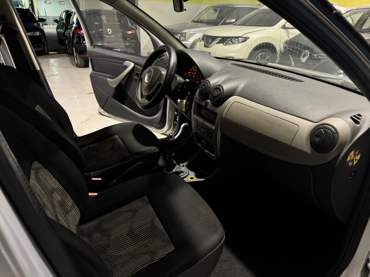 Dacia Sandero 1.2 16V GPL 75CV Embleme