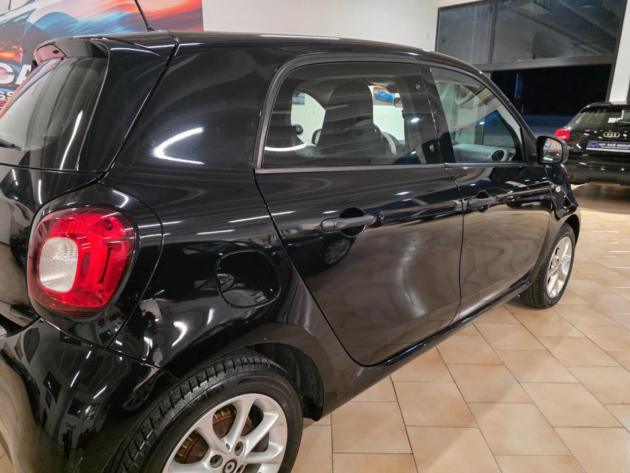 Smart ForFour 70 1.0 Youngster