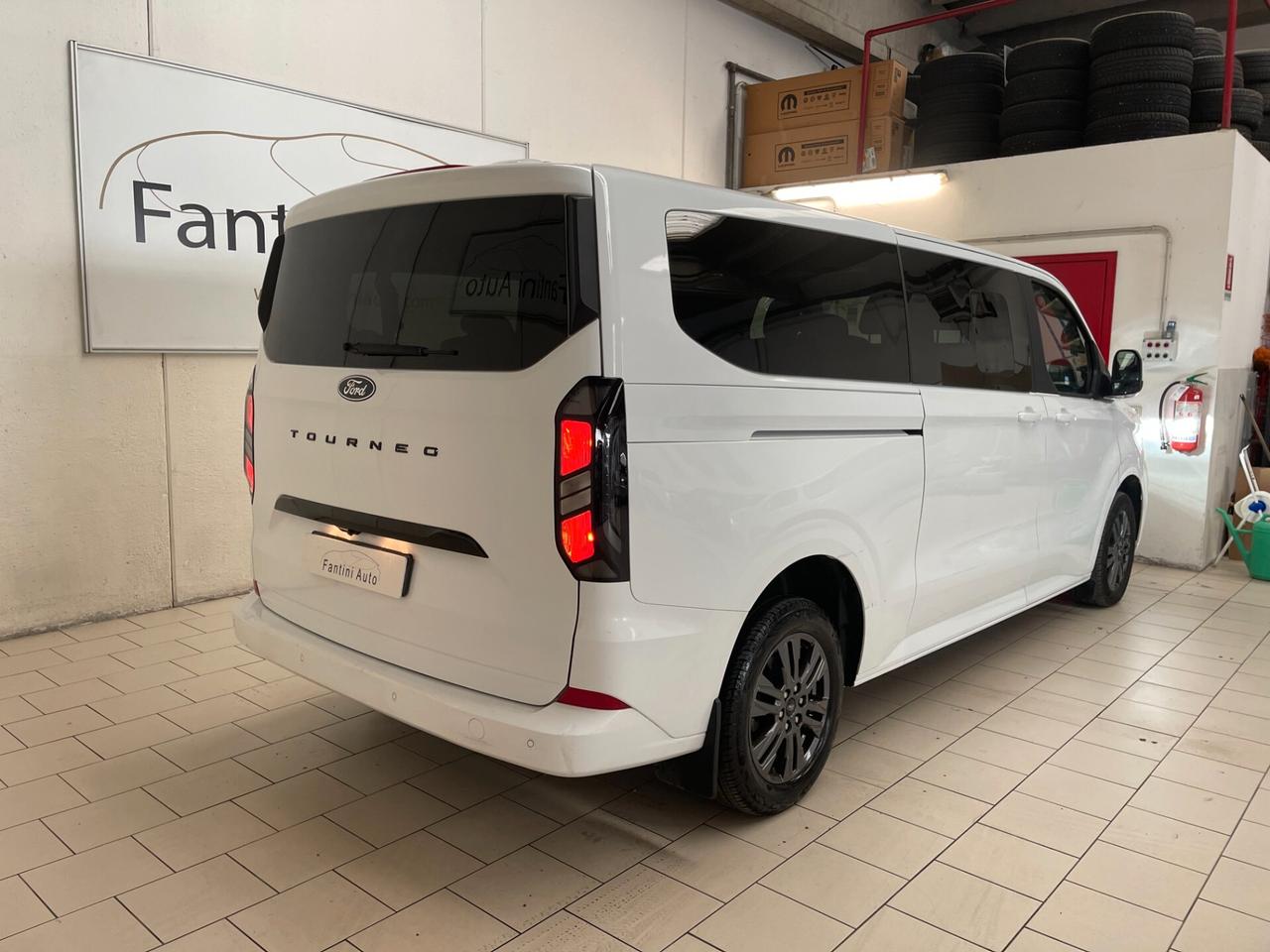 Ford Tourneo Custom PL L2 Titanium 2.0d 170cv 9 POSTI Auto-LEGGI SOTTO