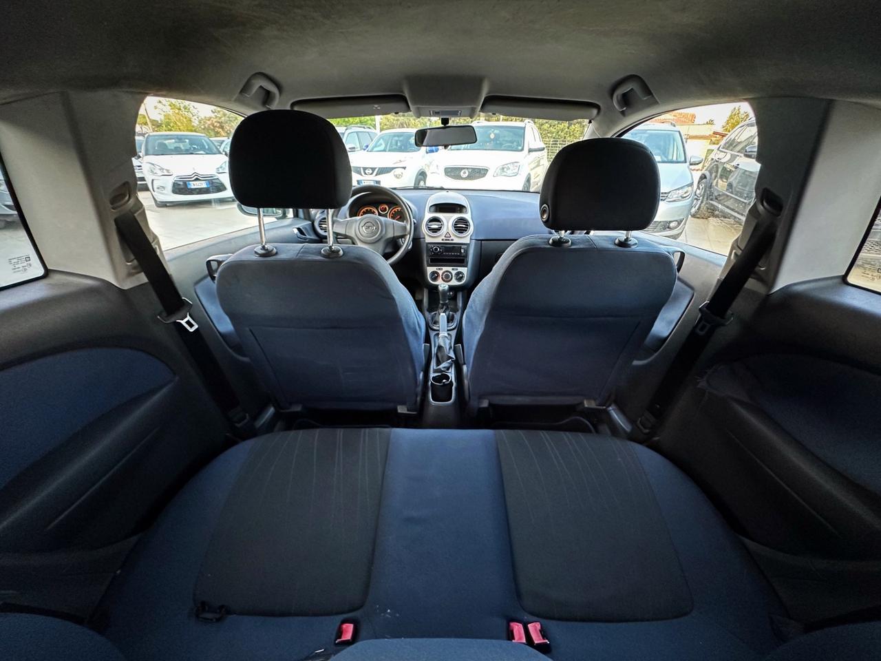Opel Corsa 1.2 3 porte Club Garanzia 12 Mesi