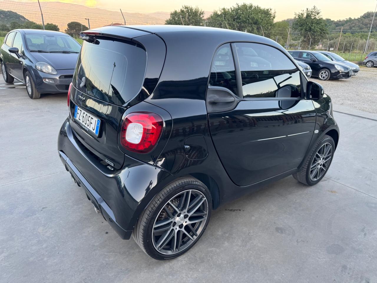 Smart ForTwo 1.0 70cv ALLESTIMENTO BRABUS