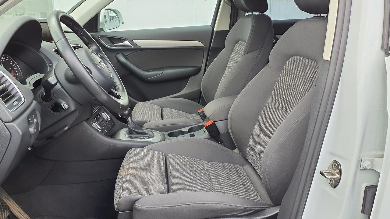 Audi Q3 SportLine Navi Xeno 2.0 TDI 150 cv.
