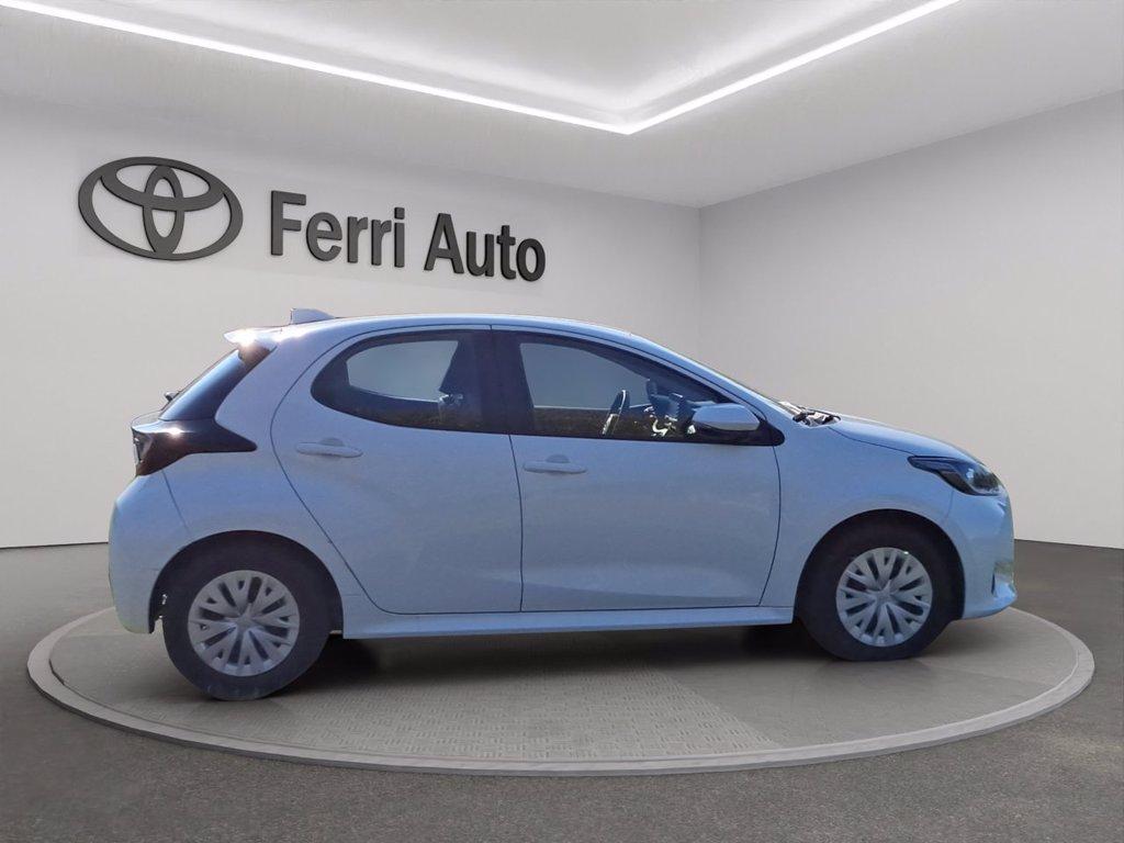 TOYOTA Yaris 1.5h active del 2023