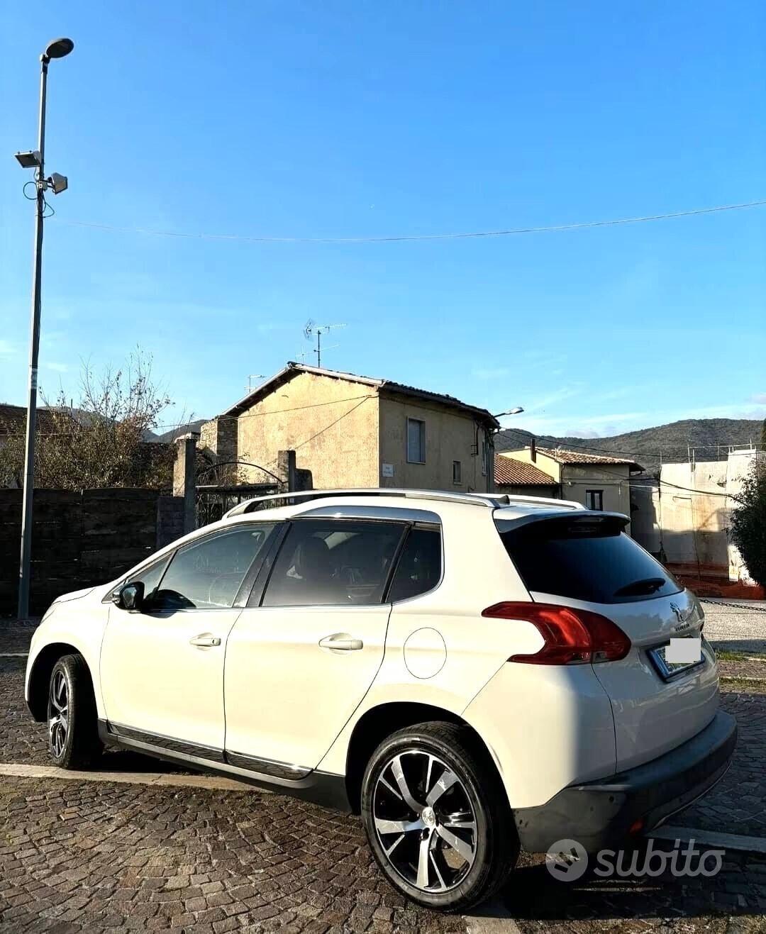 PEUGEOT 2008 1,6 HDI-TETTO PANORAMICO-3 REVISIONI