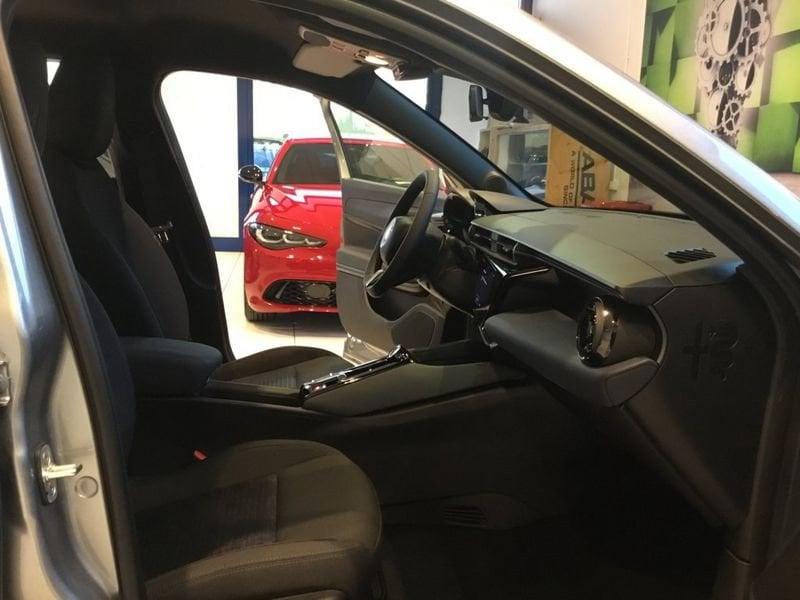 Alfa Romeo Junior BEV 156CV/115kW elettrica MY25