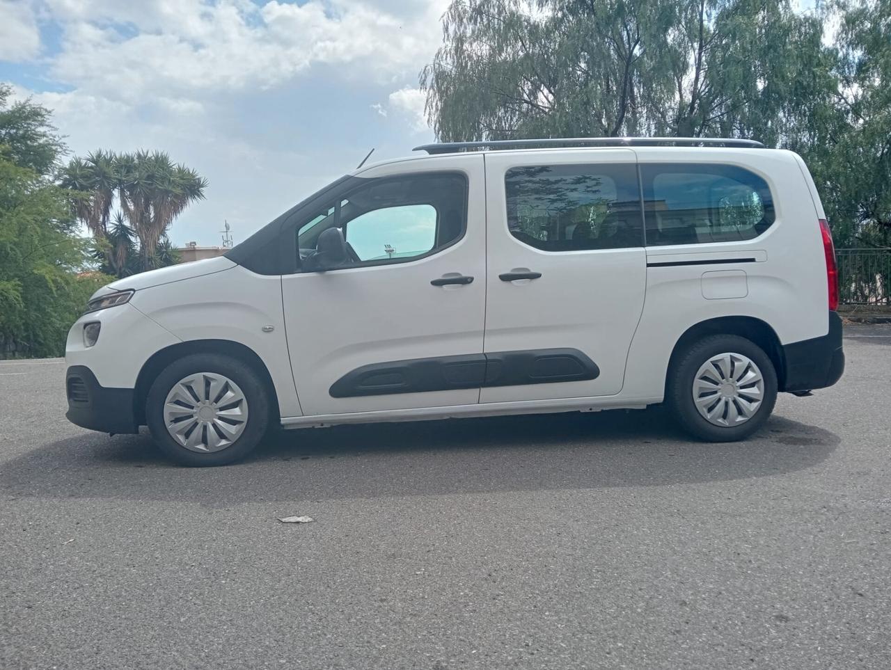 Citroen Berlingo Pianale ribassato con rampa disabili in carrozzina