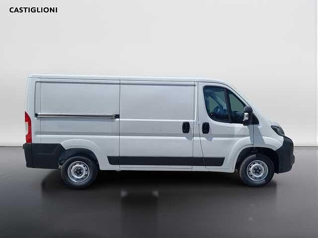 Peugeot Boxer Boxer Furgone 335 L2 H1 2.2 BlueHDi 140 cv S&S