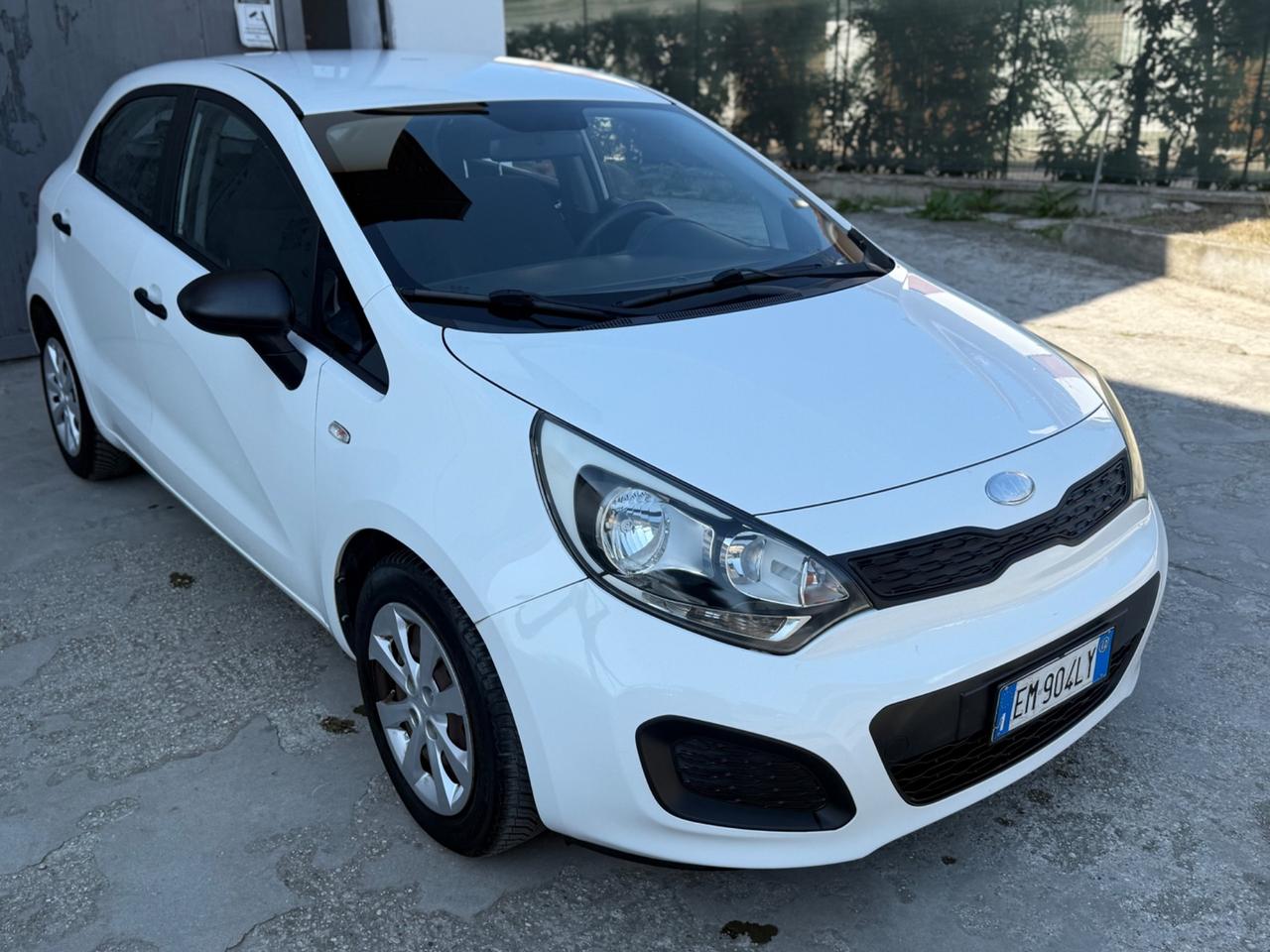 Kia Rio 1.1 CRDi 6 Marce NEOPAT. 2012 UNICO PROP.