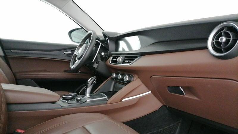 Alfa Romeo Stelvio 2.2 t Super rwd 180cv auto