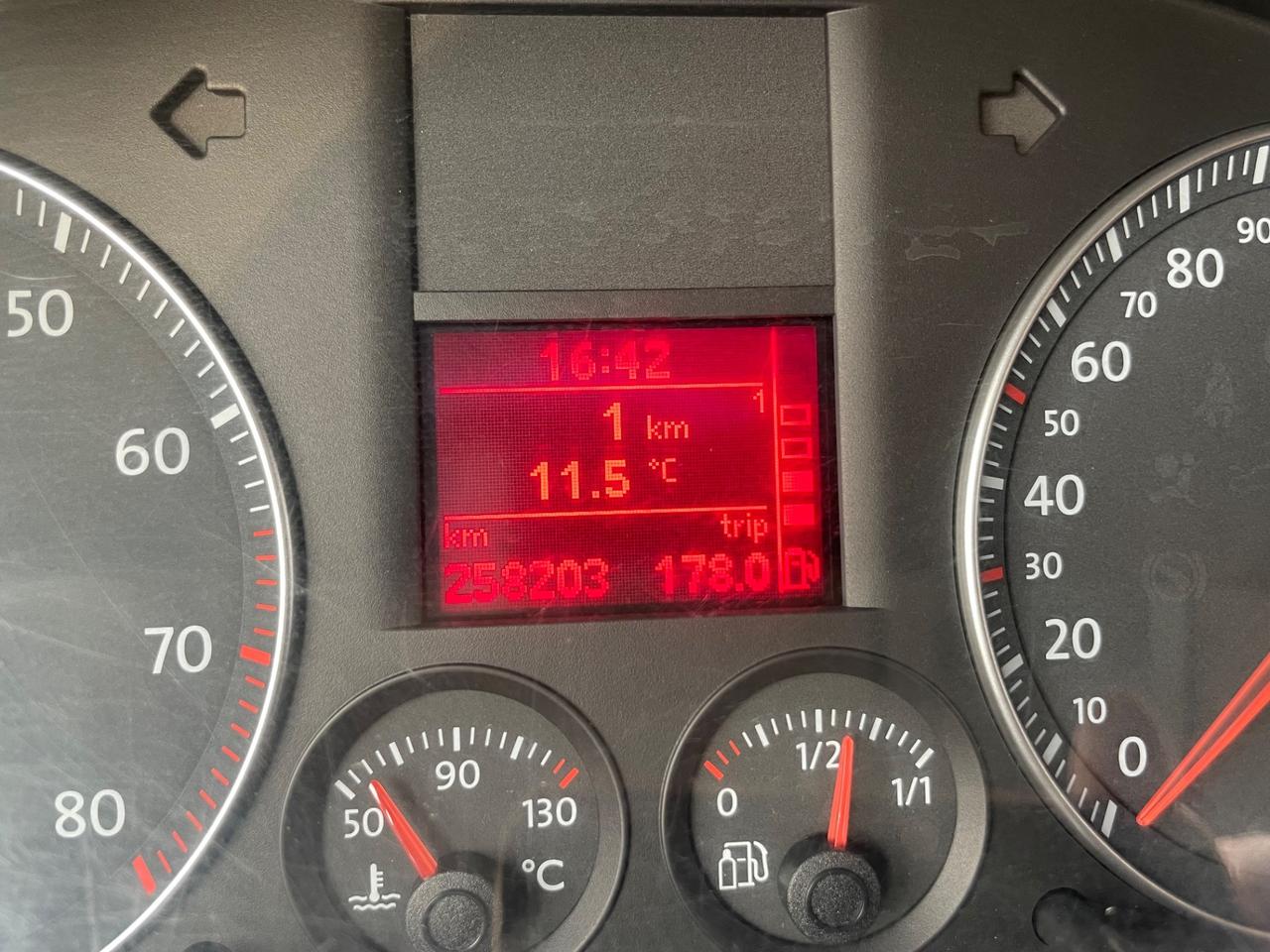 Volkswagen Caddy 2.0 Ecofuel 4p. Van