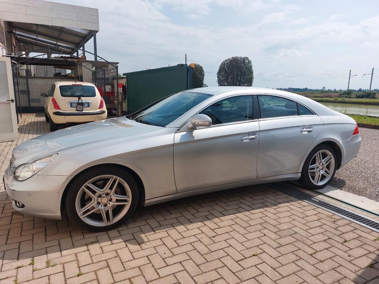 Mercedes-Benz CLS 350 V6 272CV SPORT AMG NAVY TEL.!!!!