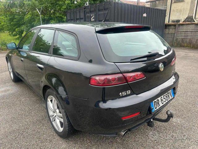 ALFA ROMEO 159 1.9 JTDm 16V Sportwagon Distinctive