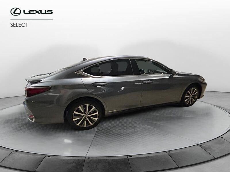 Lexus ES Hybrid Business