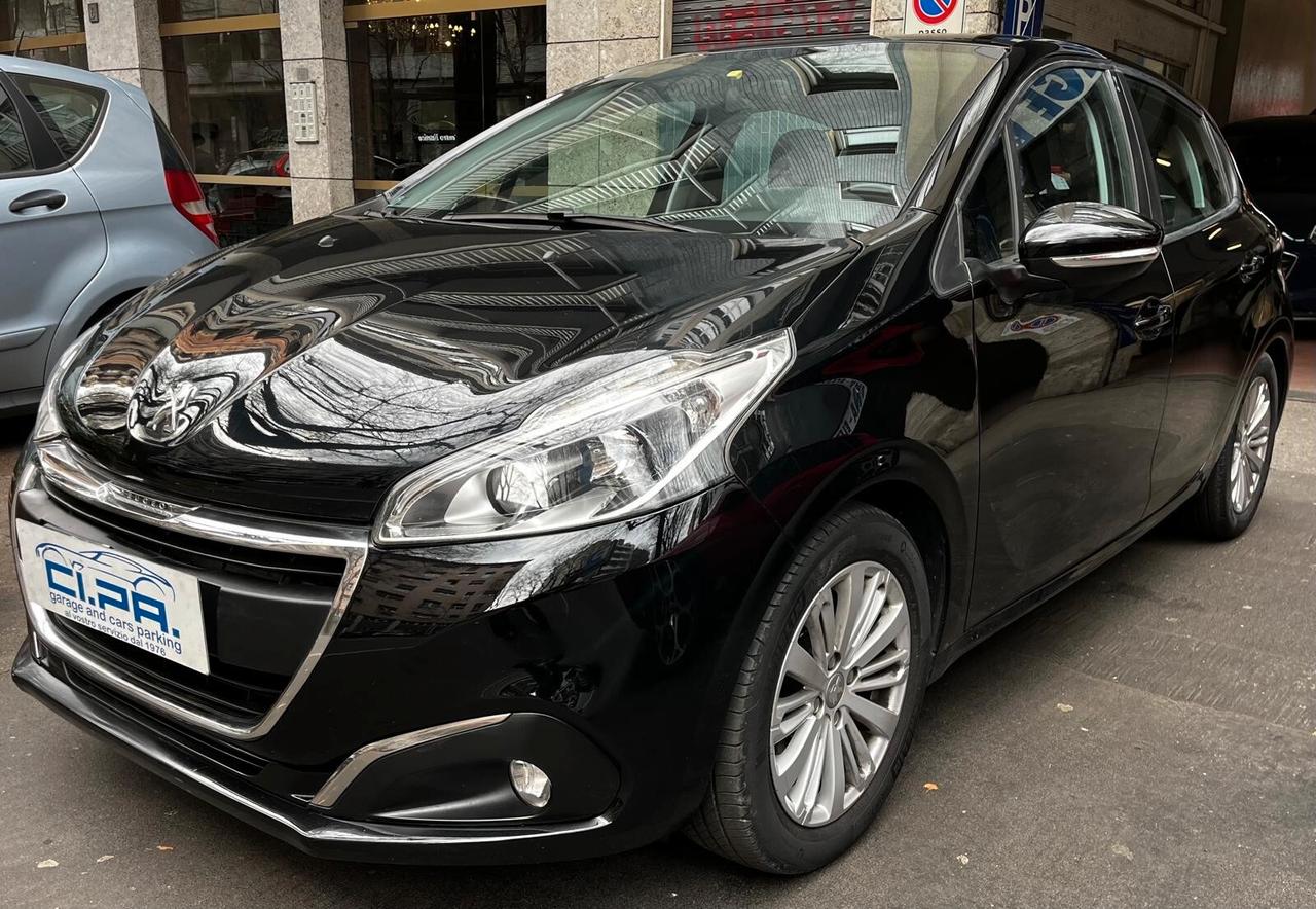 Peugeot 208 PureTech 82 5 porte Allure