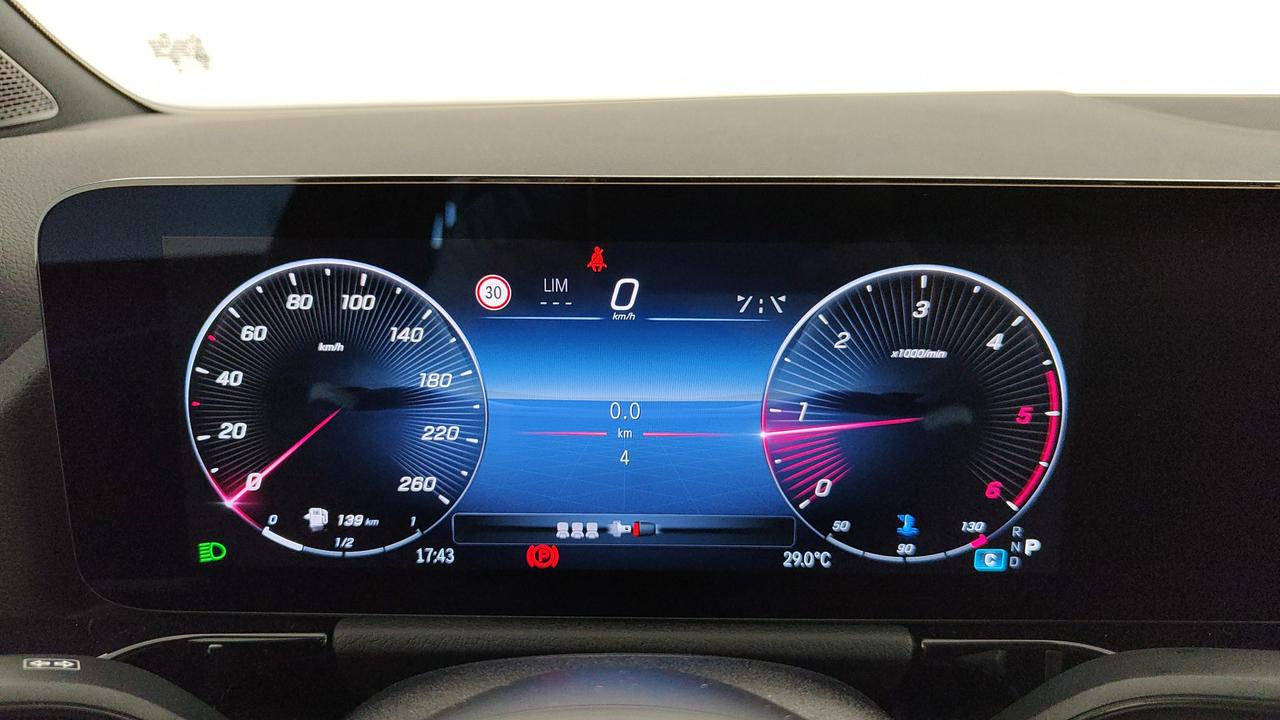 Mercedes-Benz GLA 200 d automatic