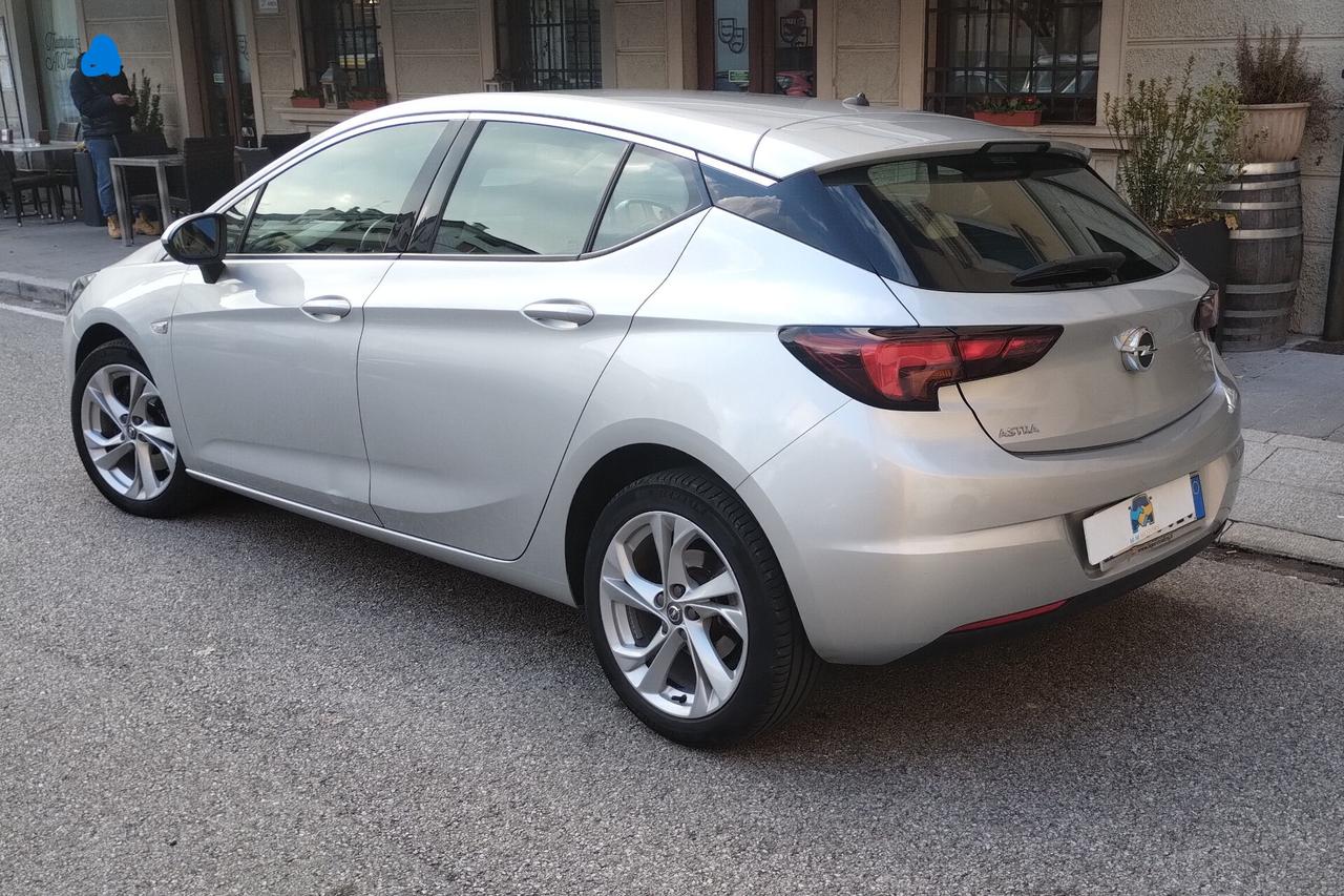 Opel Astra 1.6 CDTi 136CV Start&Stop 5 porte Dynamic NEOPATENTATI