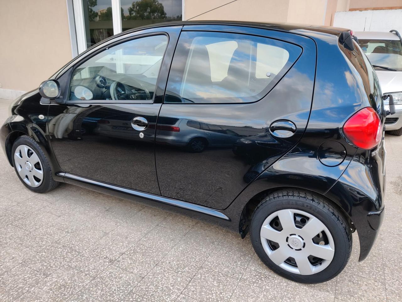 Toyota Aygo 1.0 Benzina 5 porte 2008