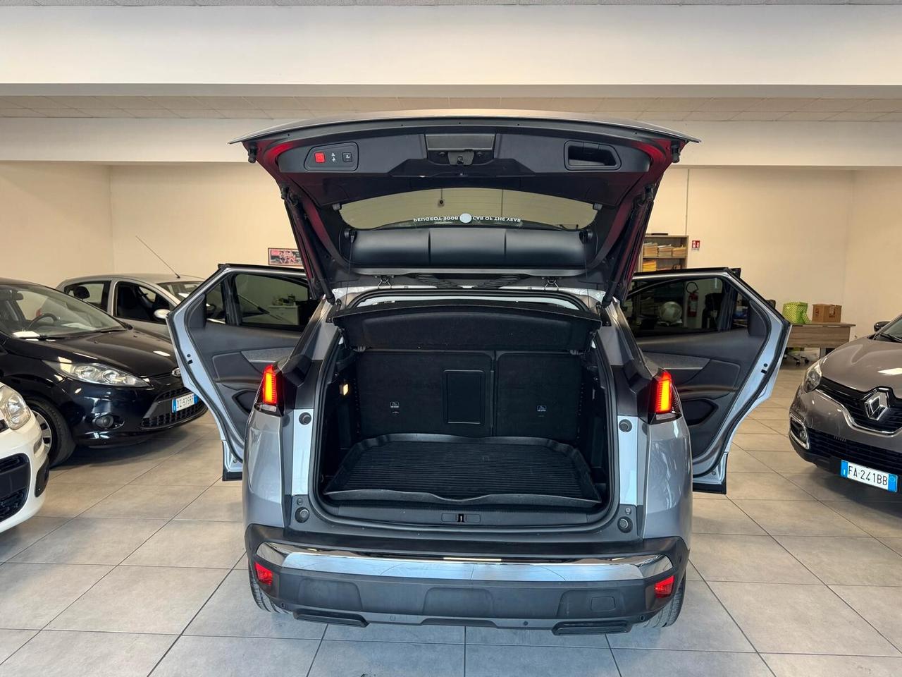 Peugeot 3008 PURETECH TURBO 130 EAT6 ALLURE 2017