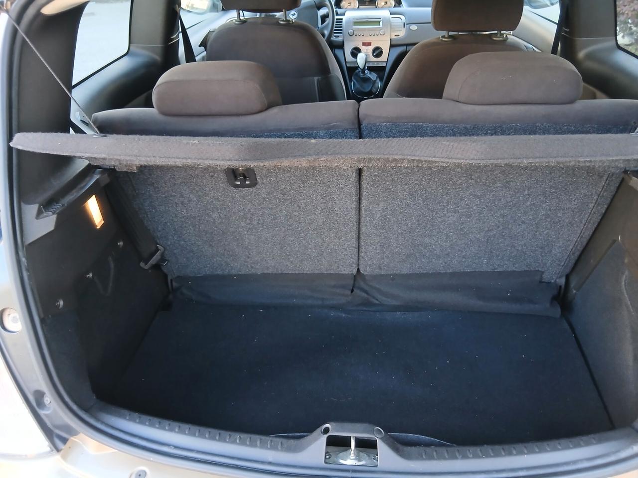 Lancia Ypsilon 1.2 Argento pronta consegna OK per neopatentati