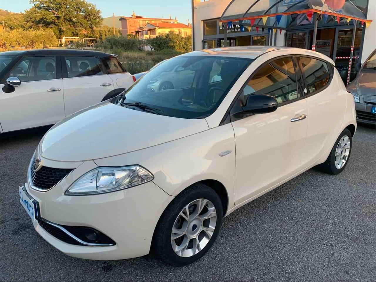 Lancia Ypsilon 1.3 MJT 95 CV