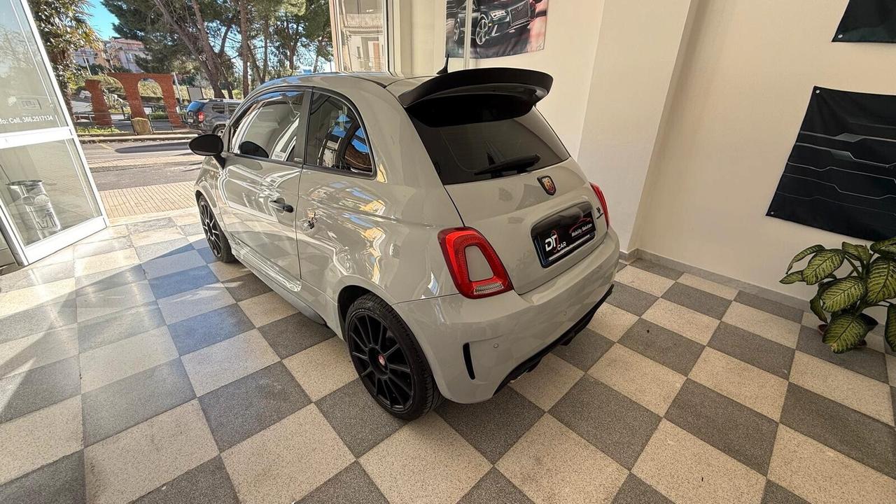 Abarth 500 1.4 Turbo T-Jet 140 CV