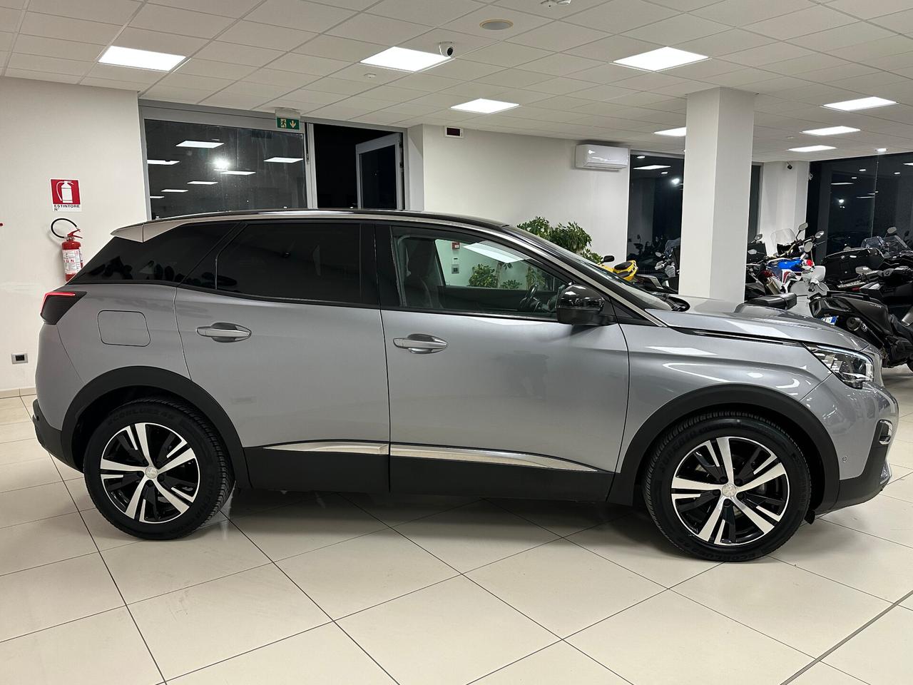 Peugeot 3008 BlueHDi 120 S&S EAT6 Allure - 2017