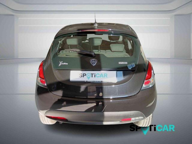 LANCIA Ypsilon 1.0 FireFly 5 porte S&S Hybrid Silver Plus